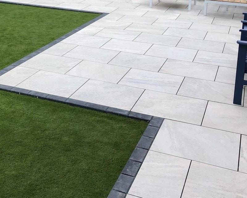 Everest Pearl Paver Slabs β soft white outdoor tiles with a subtle textured finish, perfect for elegant and modern patios