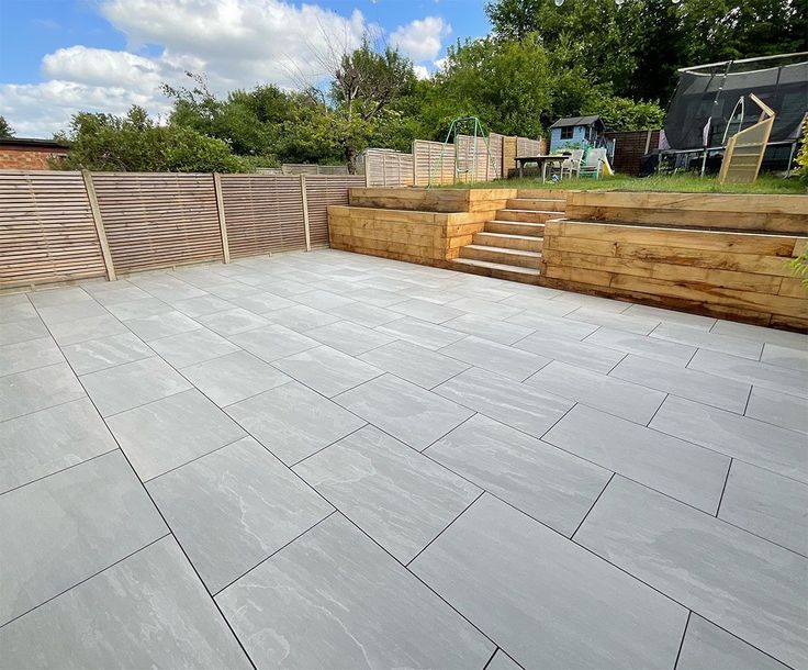 Kandla Grey Porcelain Paving Slabs β soft grey porcelain tiles with a natural stone look, perfect for stylish and durable outdoor patios