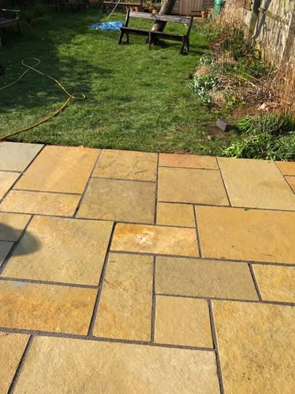 Tandur Yellow Limestone Flagstones Mix Patio Pack - stylish, weather-resistant paving slabs for patios and walkways